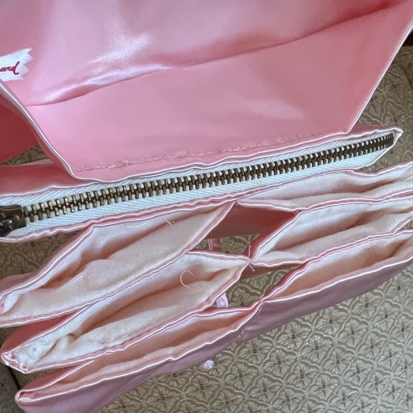 Vintage Andre Richard pink embroidered satin jewelry pouch - Picture 2 of 4